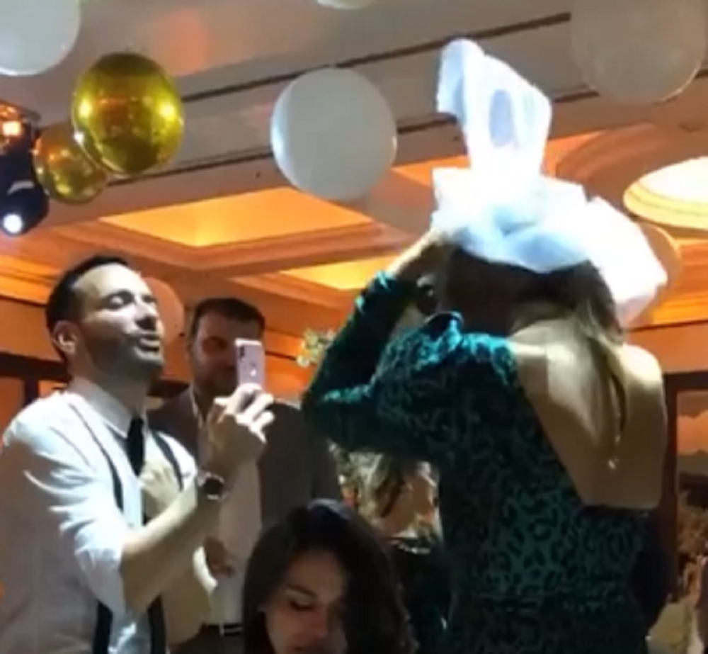 Ana Nikolić napravila haos na Veljkovoj svadbi! Svi je snimali u šok izdanju! (VIDEO)