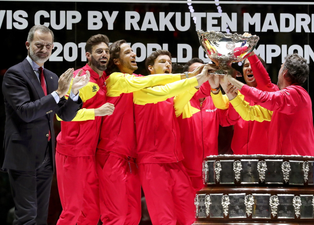 Rafinom saigraču otac preminuo za vreme turnira, a Nadalov potez posle osvajanja Dejvis kupa totalno prošao neopaženo (FOTO/VIDEO)