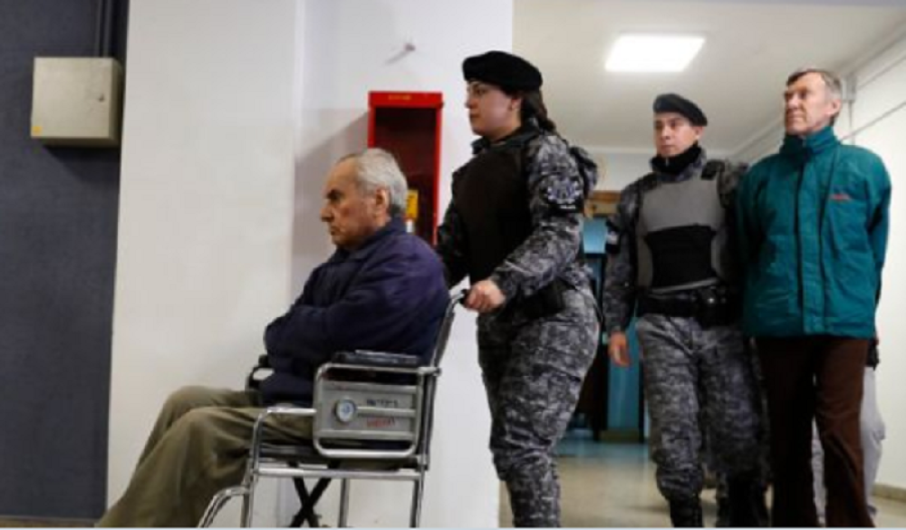 Sveštenici seksualno zlostavljali gluvu decu!