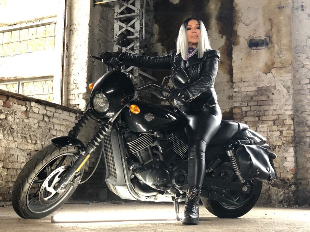 I nimalo niste pogresili! Ako ste na ovim slikama prepoznali upravo - Nedu Ukraden! (FOTO)