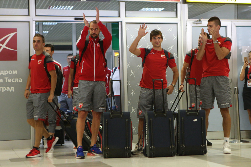 Supruga Zvezdinog golmana u debakl od Bajerna uplela Vujadina Savića i Filipa Stojkovića (FOTO)