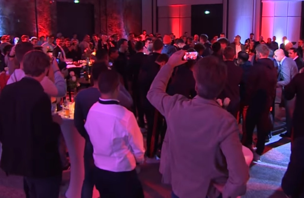 Bajern do sitnih sati slavio debakl crveno-belih! Najveća zvezda je bio upravo on! (VIDEO)