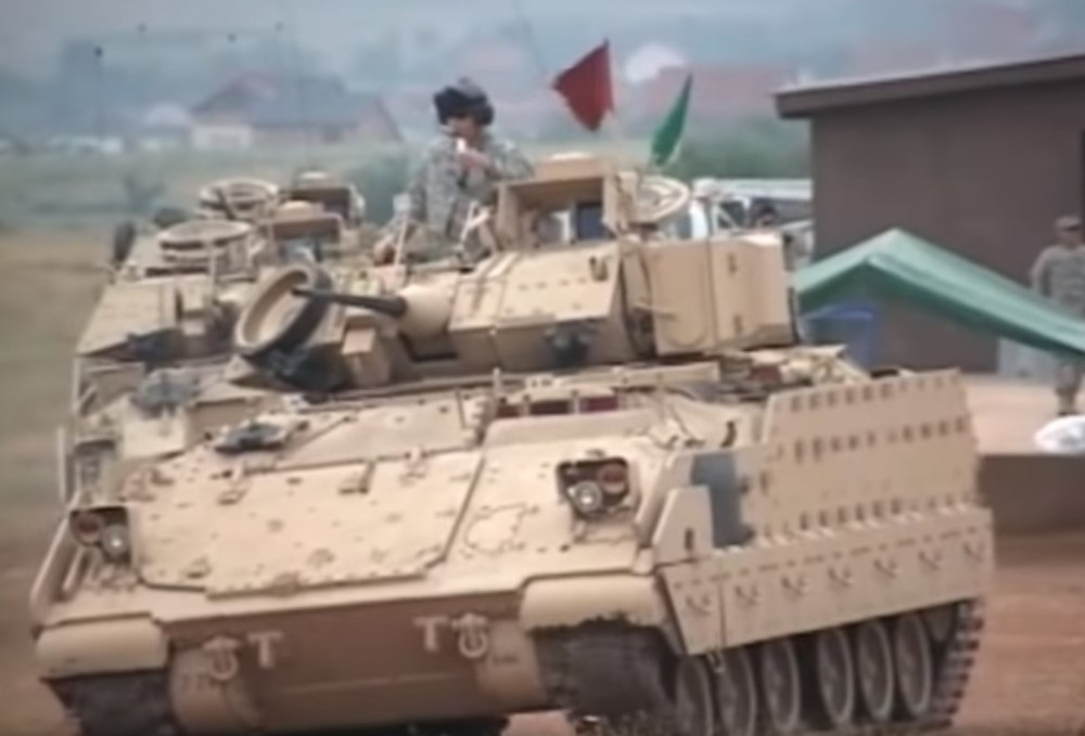 Stiže 84 oklopnih vozila! Rakete i mitraljezi upereni u Beograd