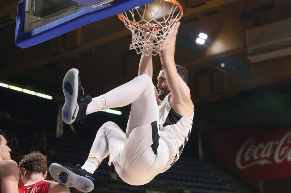 Neće ga Partizan, otpustio ga AEK, nije se proslavio u Zvezdi - samo ovo mu je preostalo!