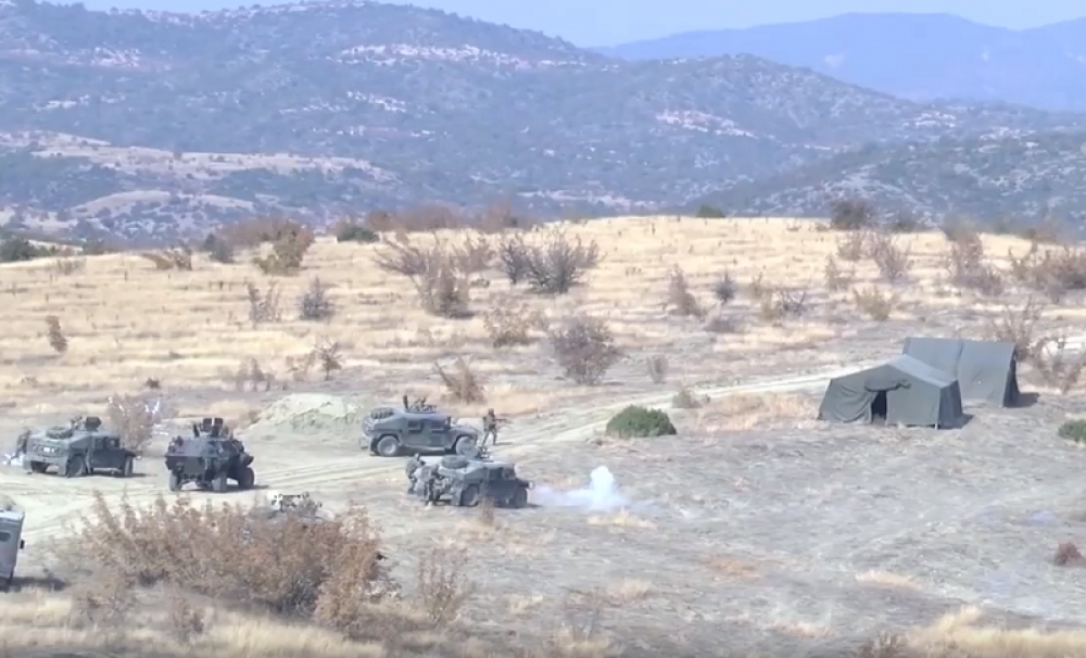 Komšije se ubrzano naoružavaju! Stiže 150 oklopnih vozila i to nije sve (VIDEO)