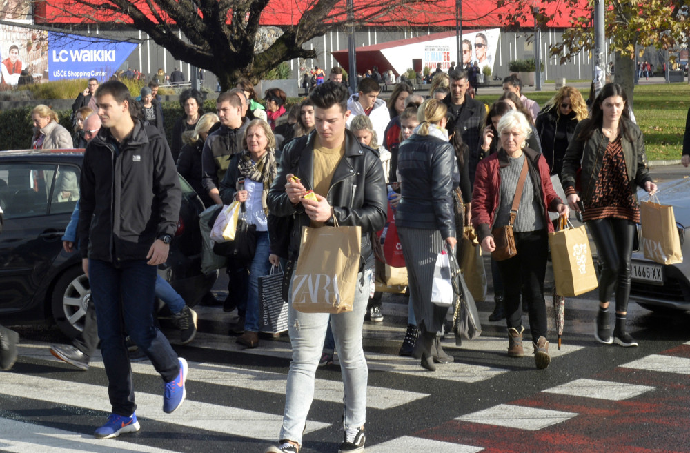 Grabilo se kao da je za džabe