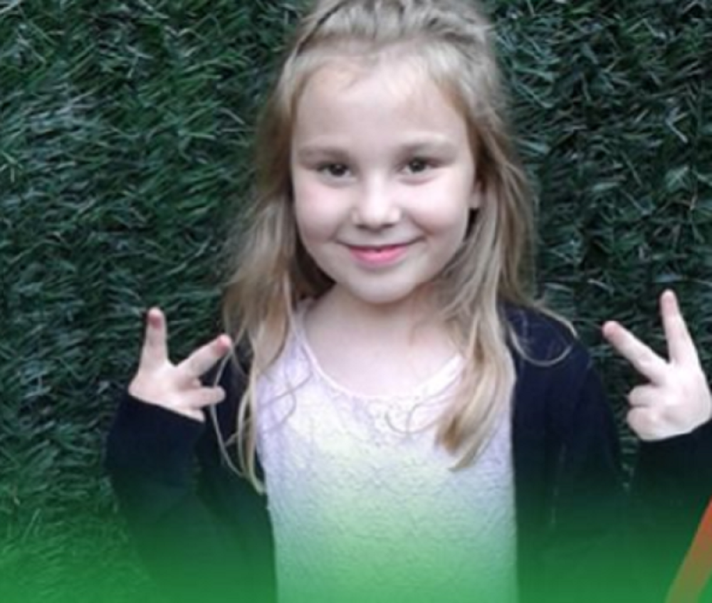 Imala je normalno detinjstvo, sve dok joj se nije pojavila izraslina na grudima