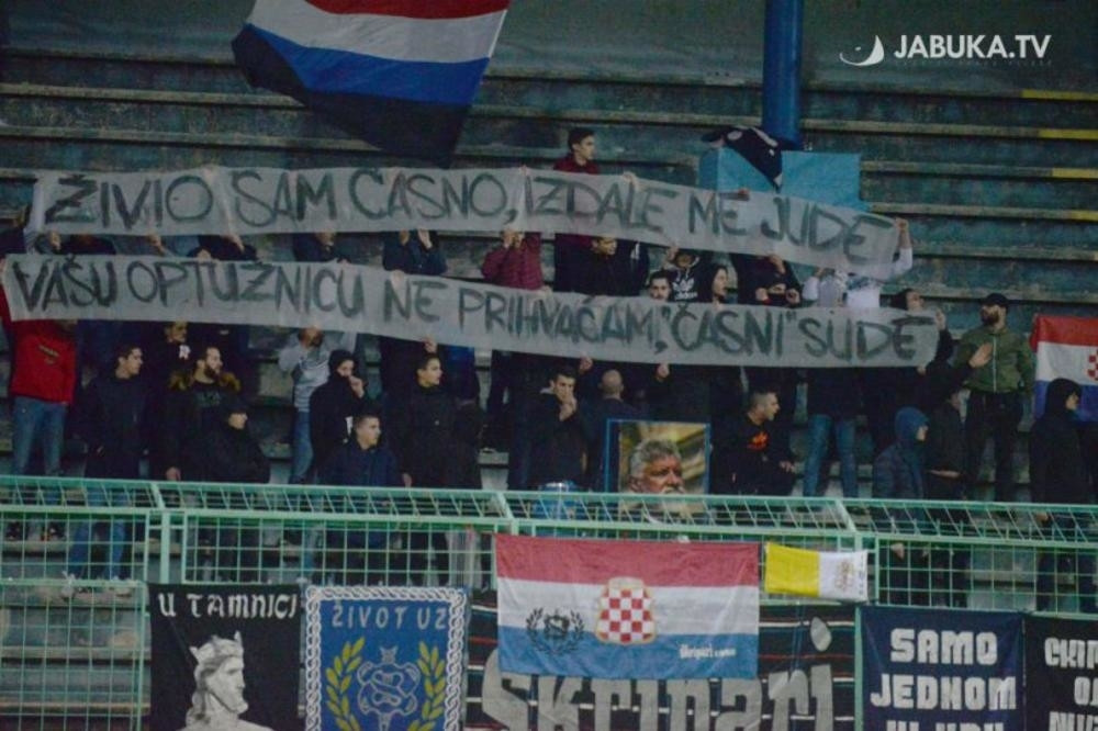 Žestoko isprovocirali Srbe na tribinama, veličali najvećeg krvnika! Pravda ih stigla još pre nego što su napustili stadion