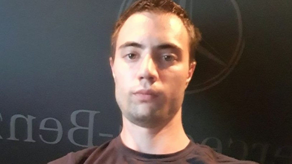 4 mađarska policajca ga oborila na pod, pa mučki udarala! Sad hoće da istera pravdu