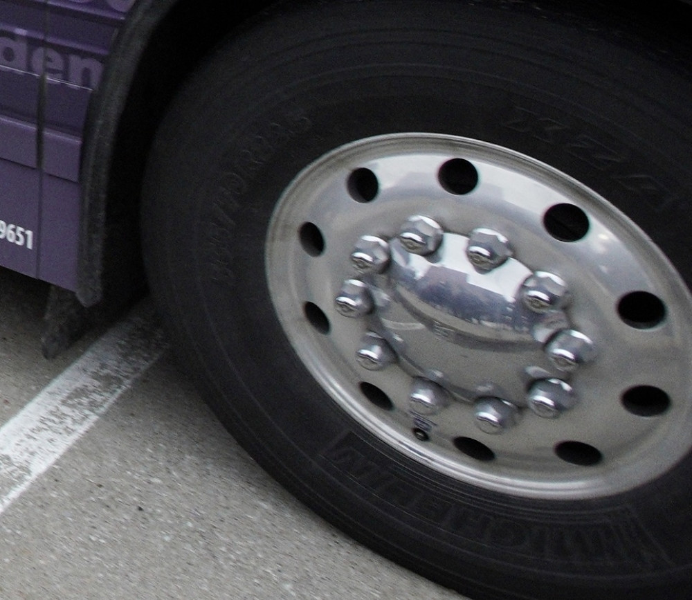 Napadnut autobus Budućnosti, reagovala policija