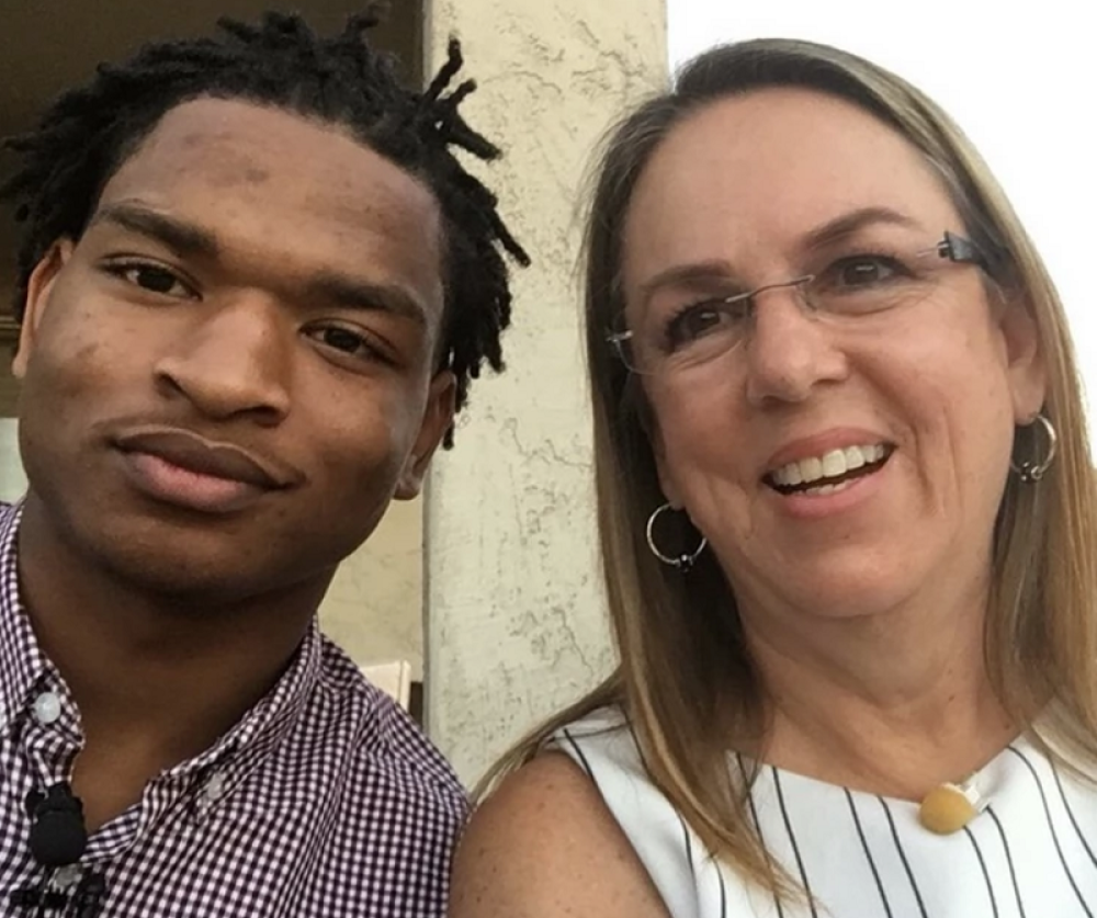 Baba greškom pozvala tinejdžera na večeru, a onda su "kliknuli": Formirali smo sjajnu vezu!