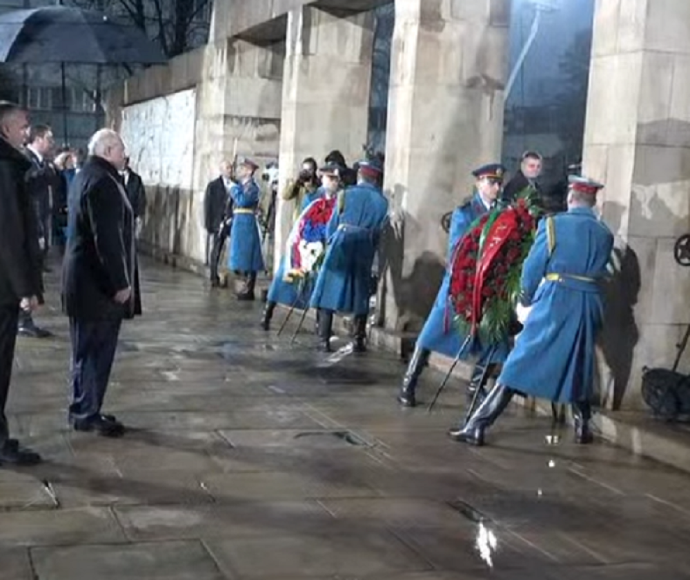 Vučić i Lukašenko položili vence na na Spomen-groblju oslobodilaca Beograda i na Spomenik crvenoarmejcu