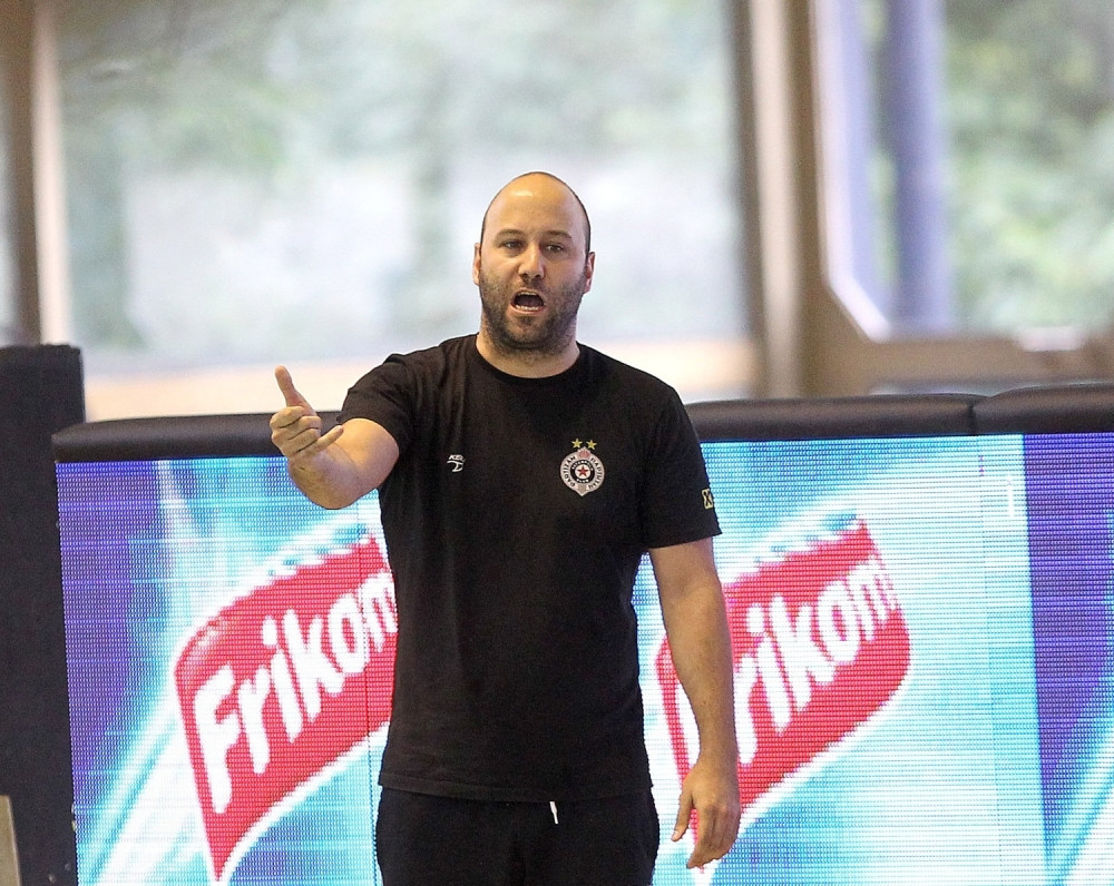 Posle čelnika Partizana, otkaz uručen i treneru