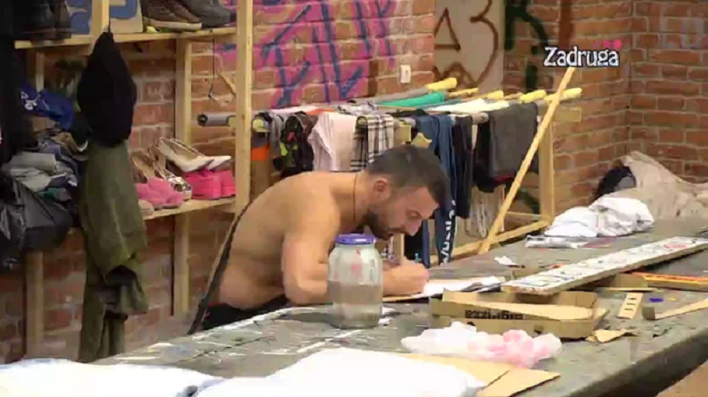 Natpis Vladimira Tomovića u "Zadruzi" izazvao more suza! (VIDEO)