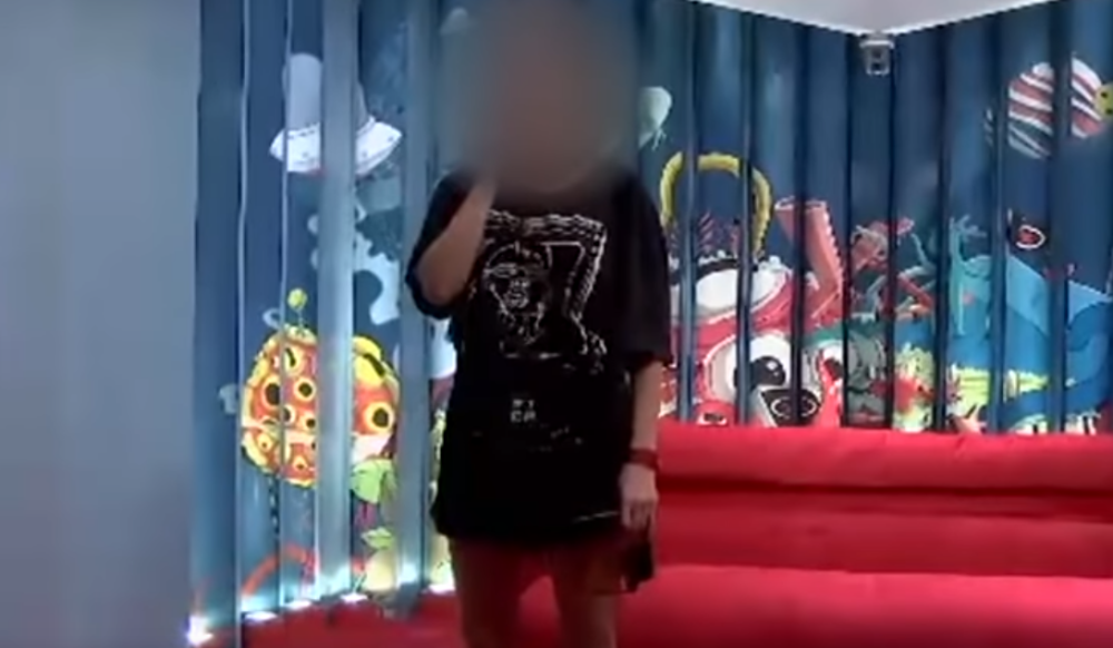 Skandal u rijalitiju: Učesnici pustili snimak na kom je siluju, ona ih preklinjala da prekinu (VIDEO)