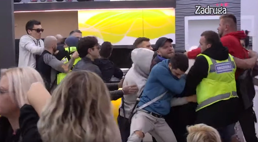 Najbrutalnija tuča u istoriji Zadruge! Skandal Vladimira i Torte, čitavo obezbeđenje ih razdvajalo (VIDEO)