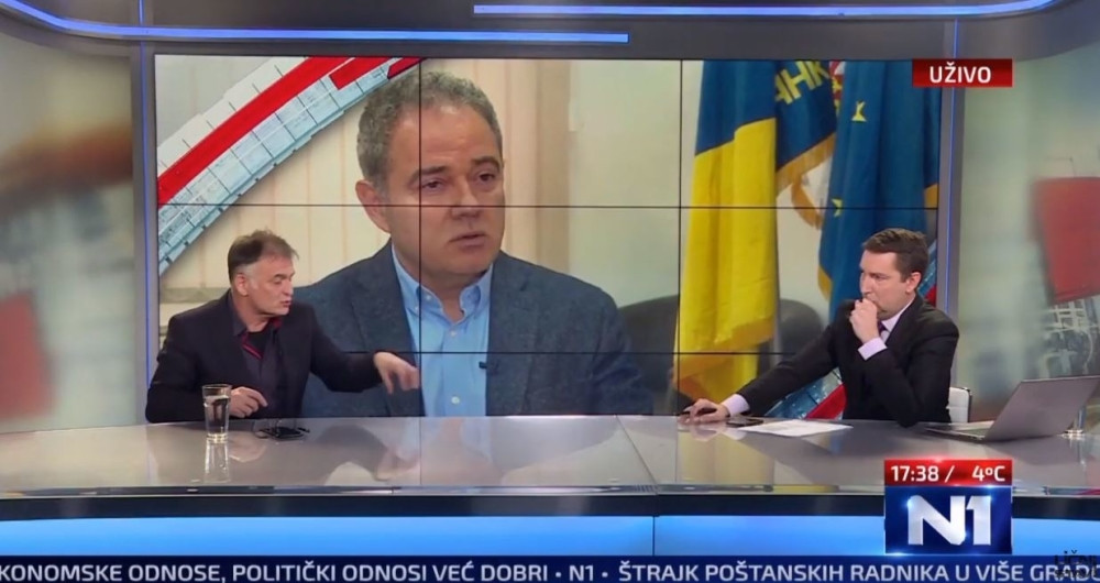 Lečić uživo na N1 saopštio da je partija razorena, voditelj ga posmatrao sa bolom... Ovo je kraj! (VIDEO)