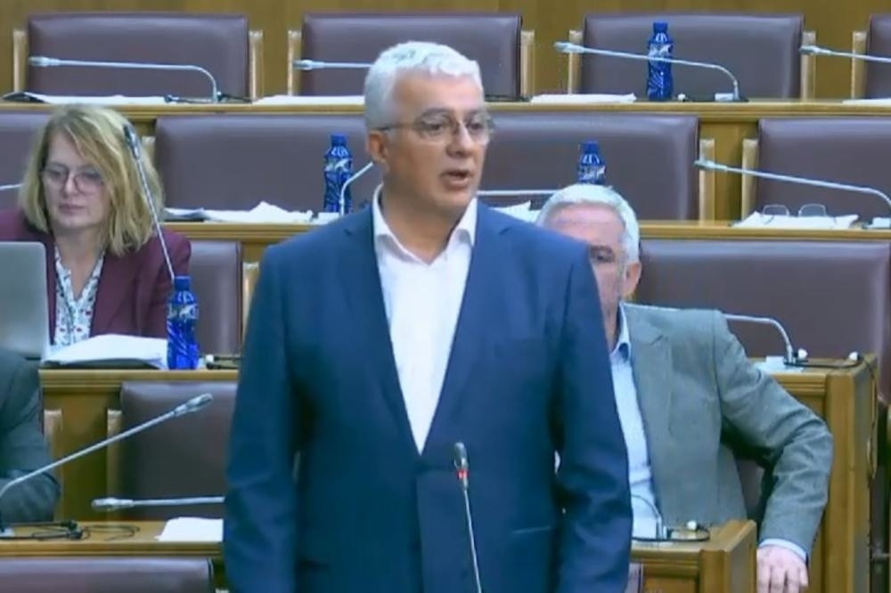 Andrija Mandić komentarisao novu vladu, pa se direktno obratio Abazoviću i Krivokapiću