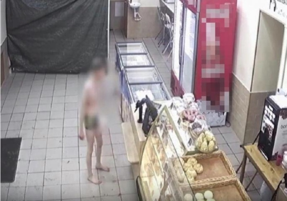 Kamere snimile jezivu scenu. Radnici preplašeni, počeli da vrište. Tada su saznali istinu (UZNEMIRUJUĆI VIDEO)