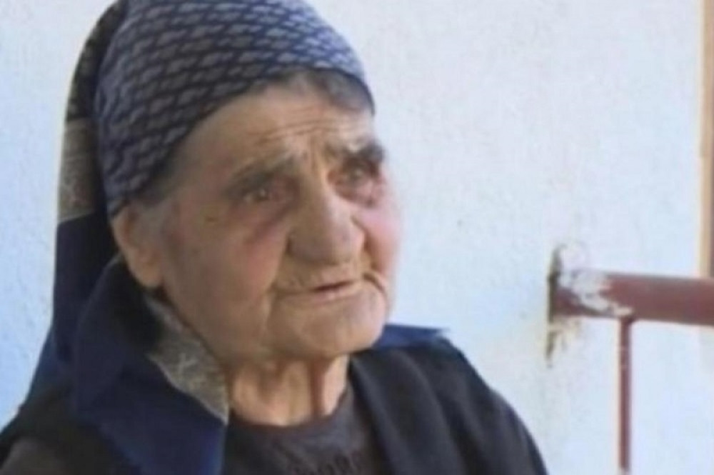 Mioljka živi sama u divljini, nigde nikoga. Jedne noći je pretrnula od straha