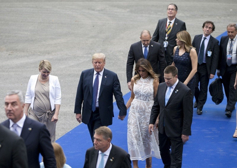 Britanska policija nasrnula na novinara! Prvo ga optužili, a onda je usledila premetačina i čeprkanje po njegovim džepovima i stvarima!