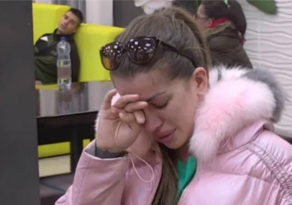 Dalila Dragojević pobesnela u Zadruzi, muž ne može da je smiri