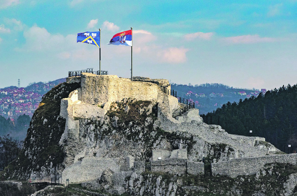 Velika rekonstrukcija srednjovekovne tvrđave na Đetinji