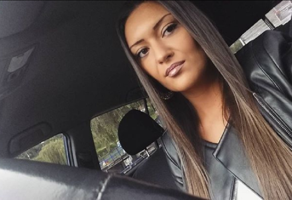 Trudna srpska pevačica! Čeka bebu sa fudbalerom (FOTO)