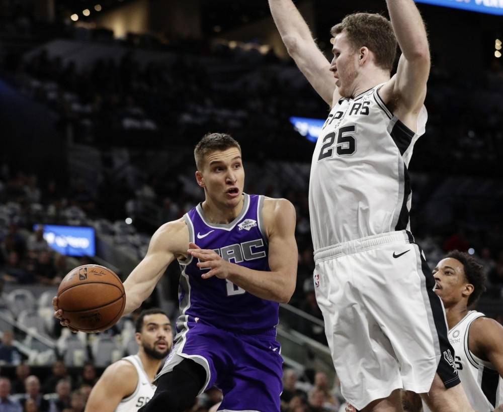 Kingsi izgubili od Teksašana, Srbi se nisu snašli (VIDEO)