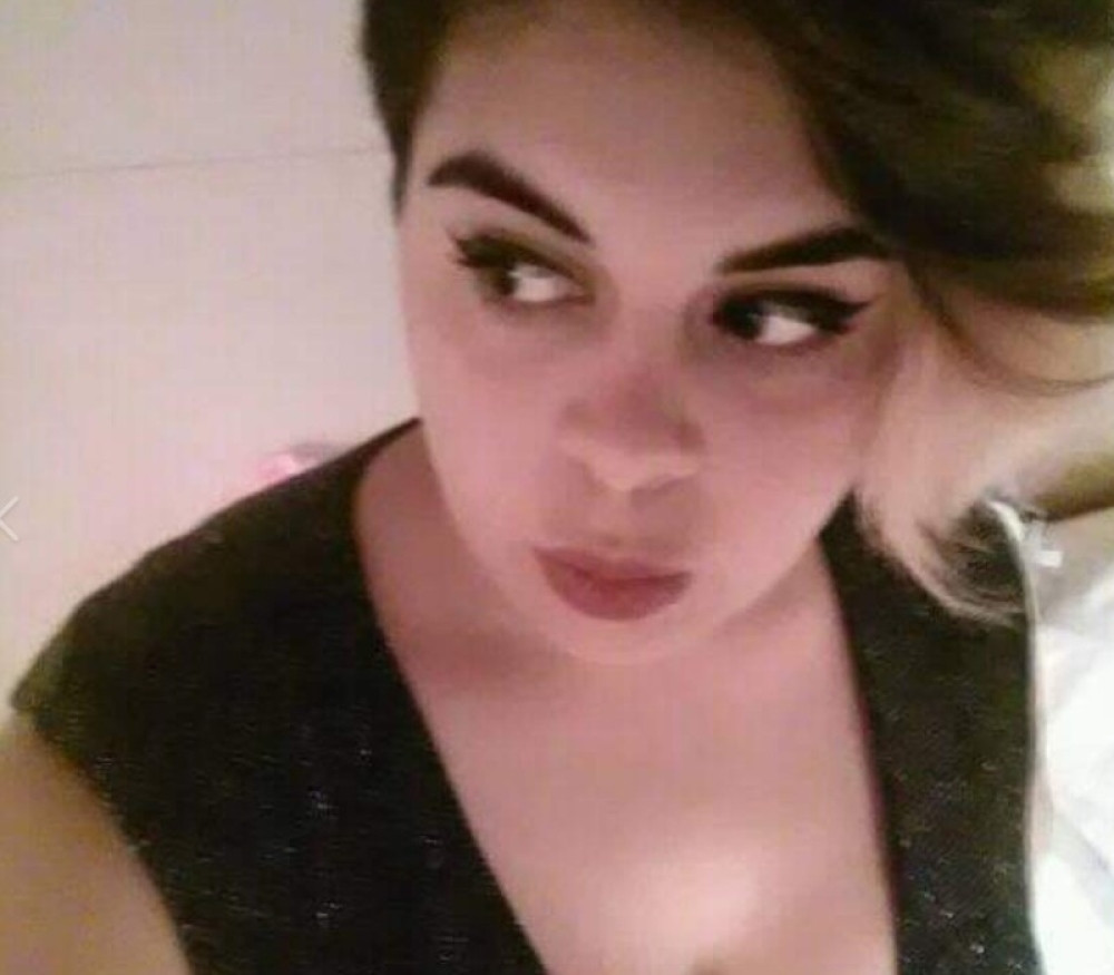 Devojka uživa u ovom ljubavnom odnosu, a da li se zna ko je otac?!