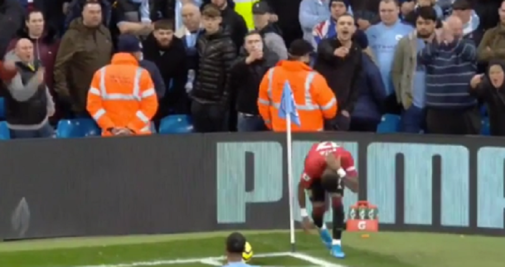 Rasističko ponašanje navijača u Mančesteru! Fudbaleri širom Evrope napadnuti od strane huligana (VIDEO)