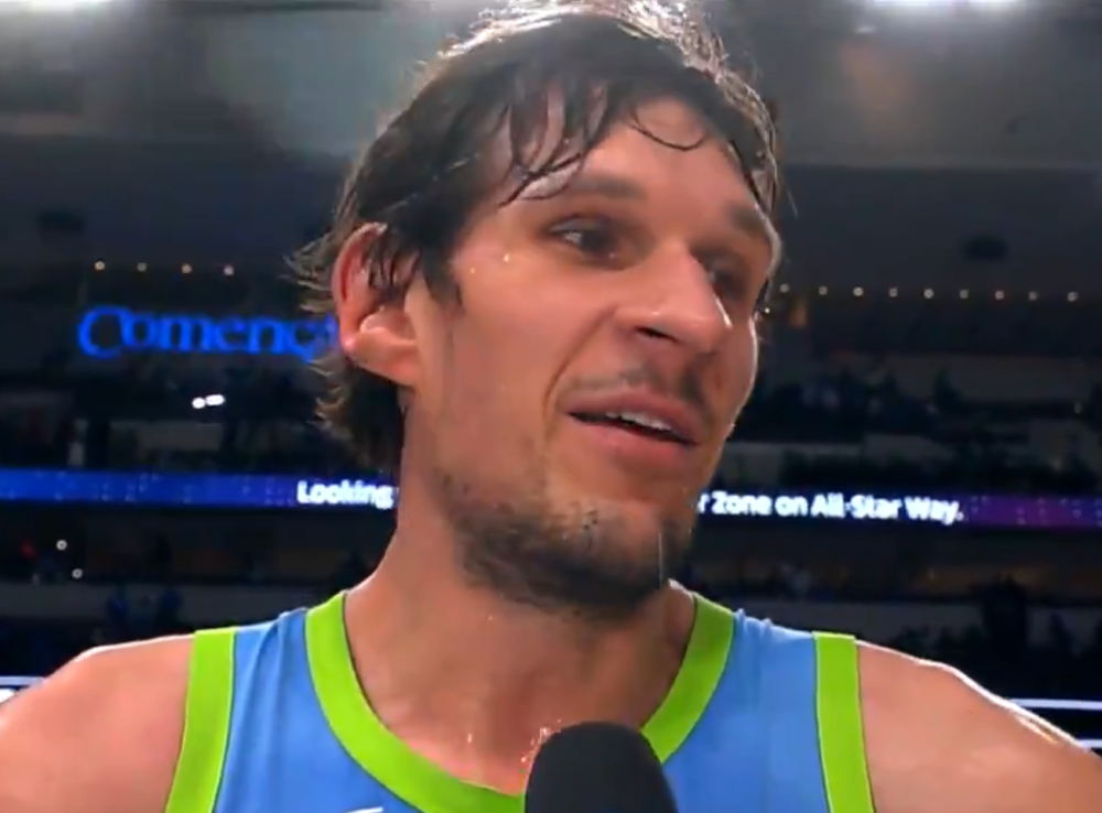 Bobi recituje stihove Mike Antića! (VIDEO)