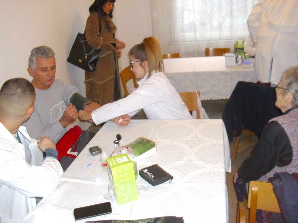 Lekari u Leskovcu izveli humanu akciju