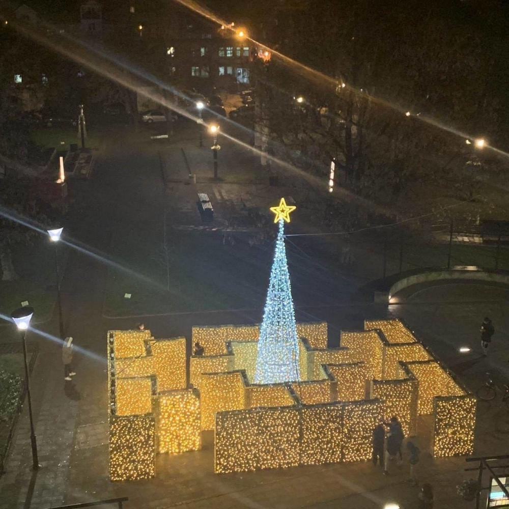 Ukrašeni centri svih prigradskih beogradskih opština (FOTO)