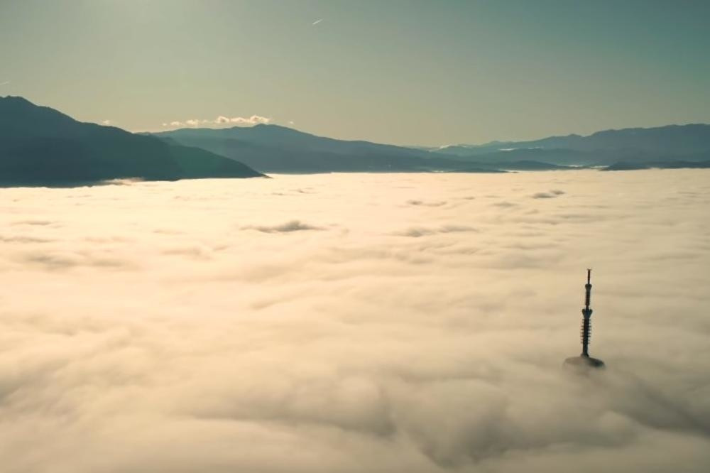 Jedna slika pokazuje neviđenu katastrofu! Ispod gustog dima i magle krije se veliki grad u našem komšiluku! (VIDEO)