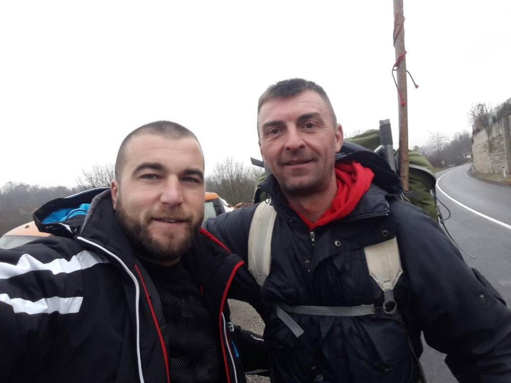 Od Raške do Hilandara krenuo peške! Zbog jedne misteriozne žene uputio se na sveto putovanje!