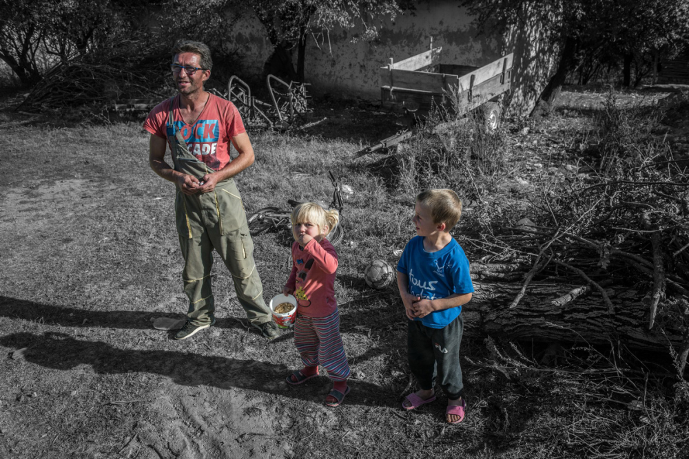 Dunji i Dušanu sa Kosova i Metohije i njihovom samohranom ocu invalidu hitno potrebna pomoć! Srbijo, ujedini se (FOTO)
