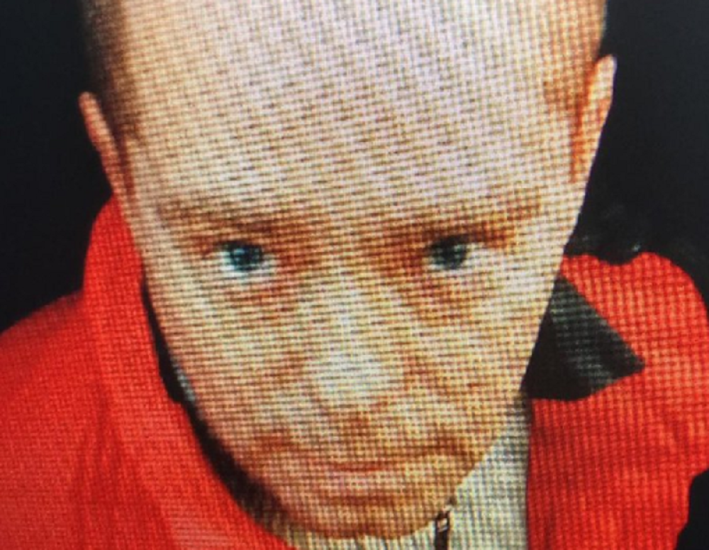 Ubio je šestoro ljudi! Policija juri napadača i moli građane da hitno pozovu ako ga vide! (FOTO/VIDEO)