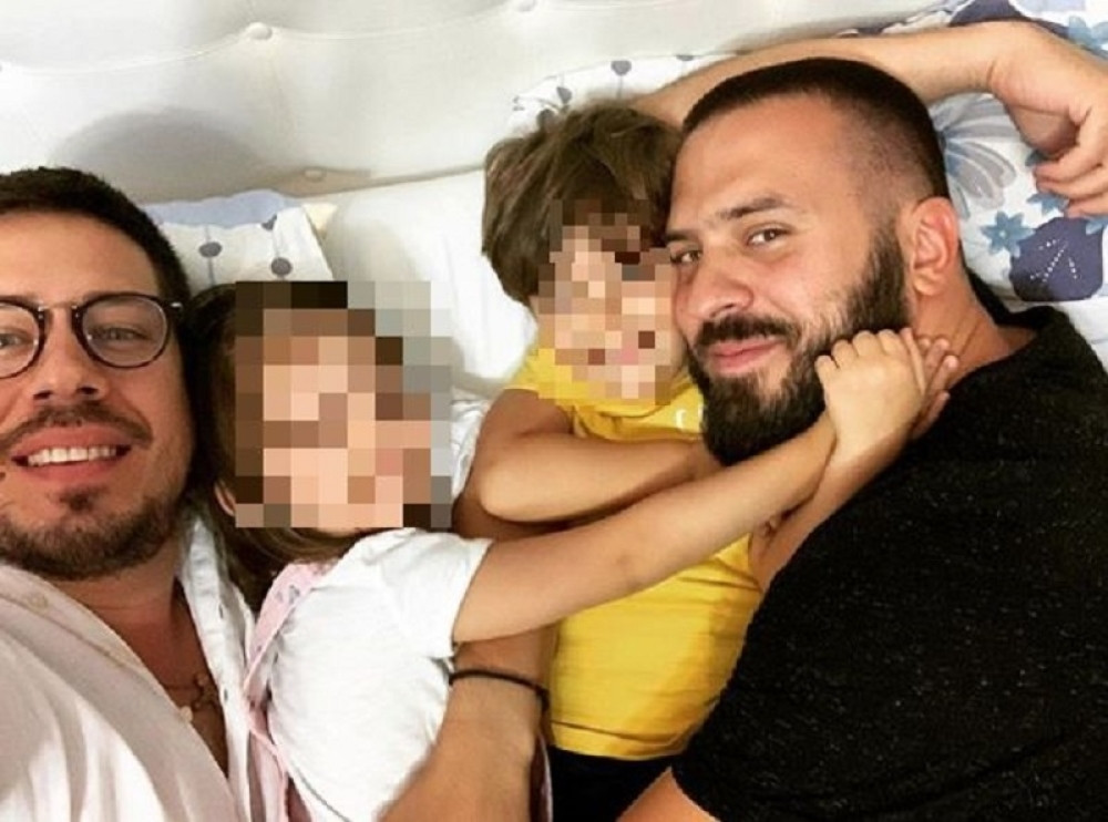 Praznična euforija nije izostala ni u domu Rokvić. Ovako su unuci pomogli baki i deki da sve okite (FOTO)