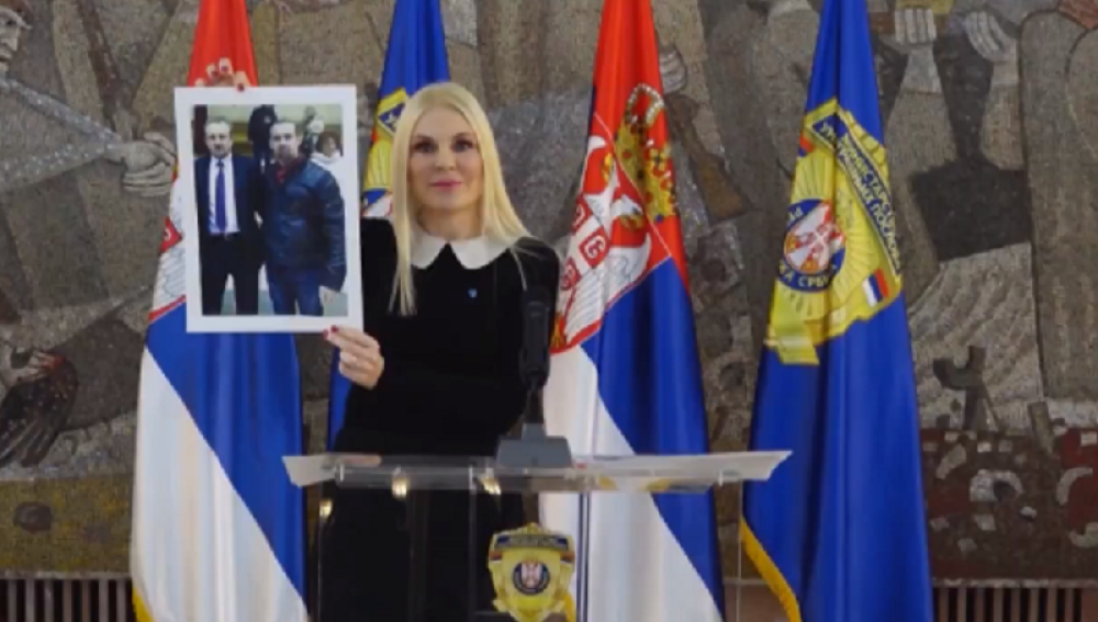 Narko-diler u zagrljaju poznatog političara (FOTO, VIDEO)