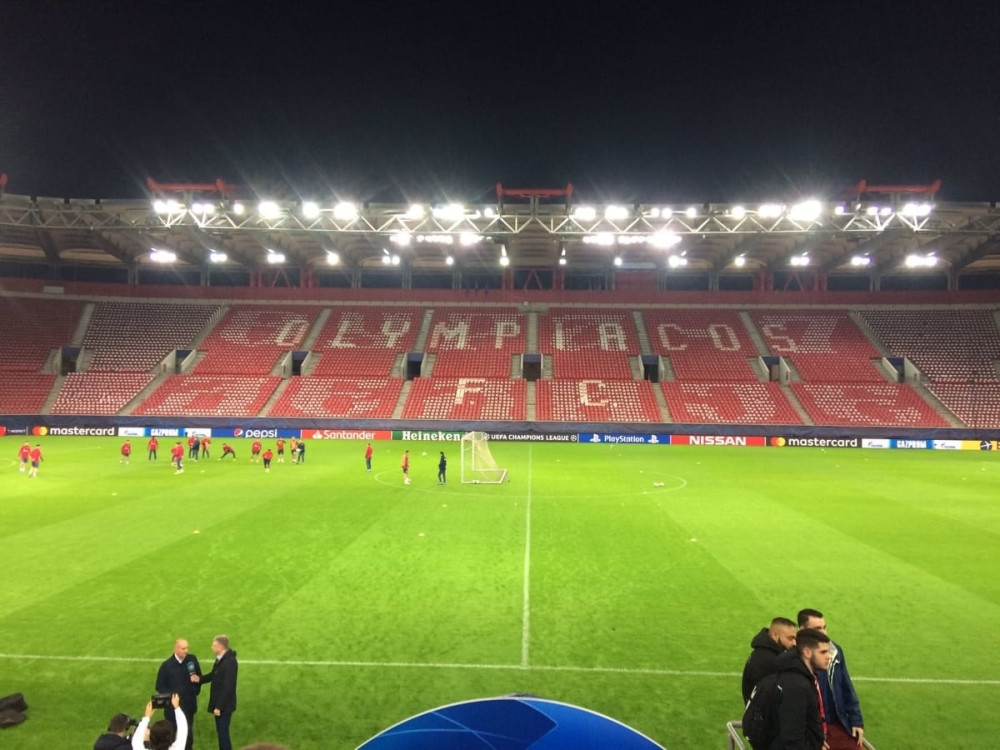 Crvena zvezda održala trening, koreografija navijača već pripremljena (FOTO/VIDEO)