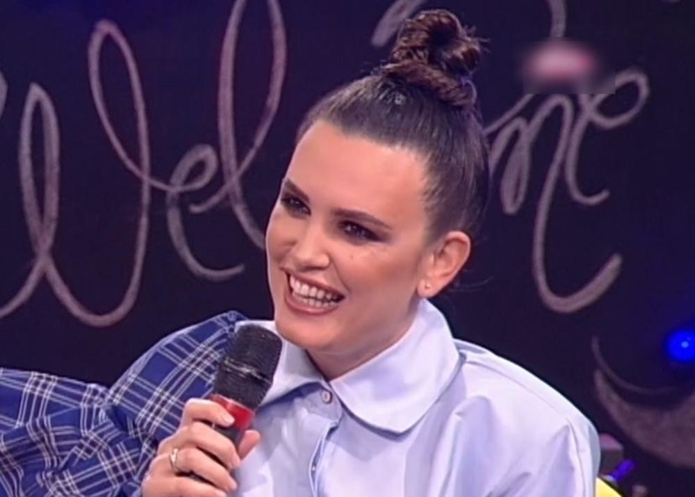Pevačica Ana Bebić priznala da je morala da stavi sve po strani kako bi održala trudnoću pa otkrila detalje (VIDEO)
