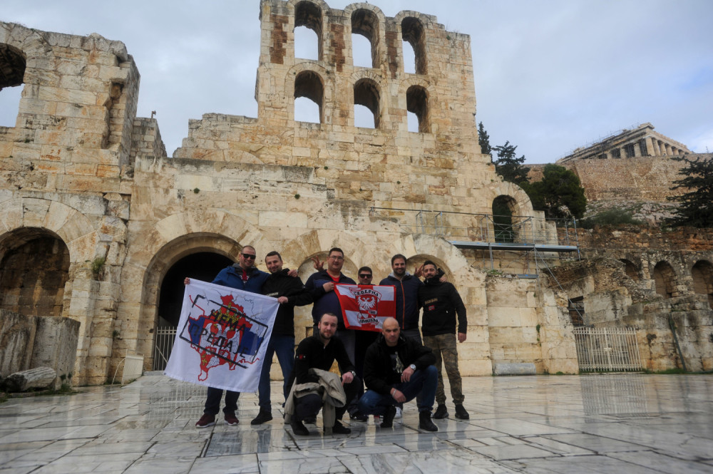 Nemac prešao daleki put od 2.600 kilometara da bi bodrio Zvezdu! (FOTO)