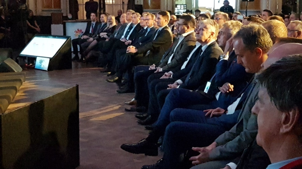 Čeferin ambasador Sportskih igara mladih