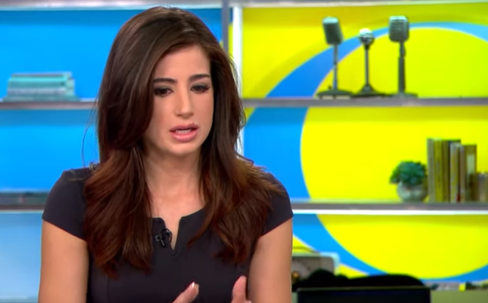 Sveštenik uživo u programu udario poznatu voditeljku po zadnjici (VIDEO)