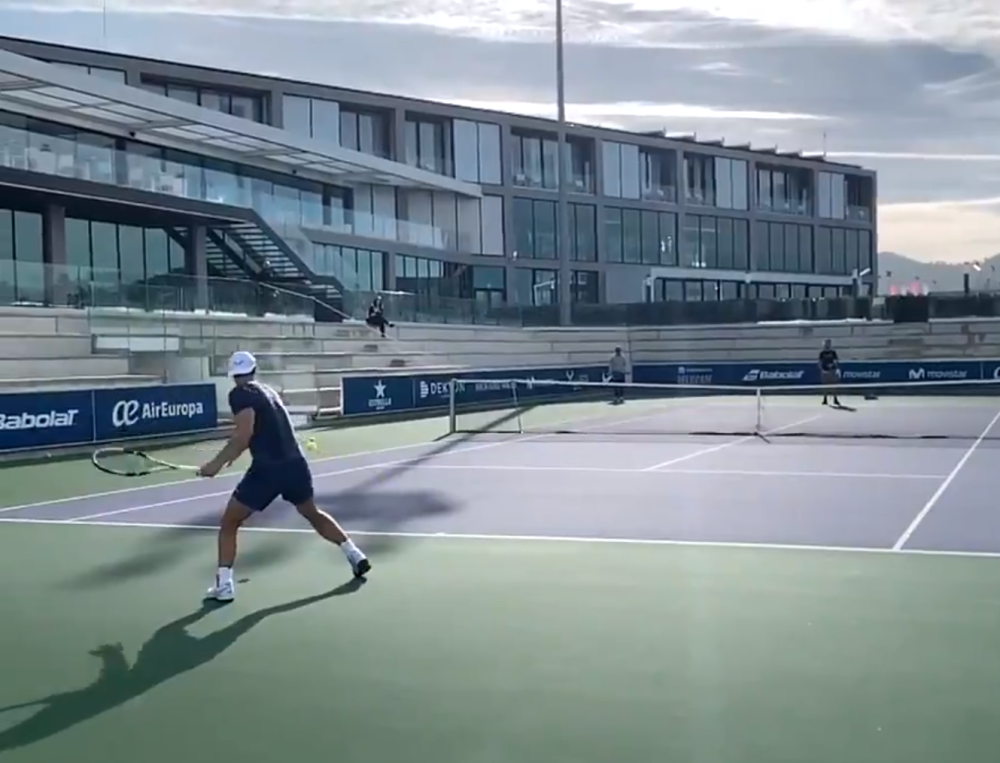 Federer i Đoković treba da se zabrinu! Brutalni trening Nadala koji najavljuje pohod ka rekordu i Australiji (FOTO/VIDEO)
