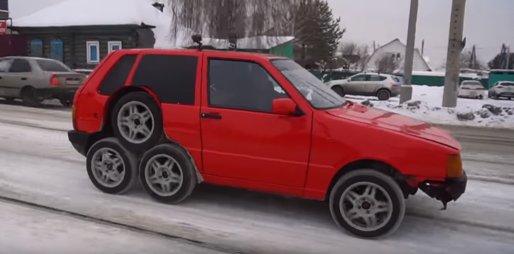 Trebao im je automobil za sneg i zimu, pa su sklopili čudo koje ne može da se zaglavi! (VIDEO)