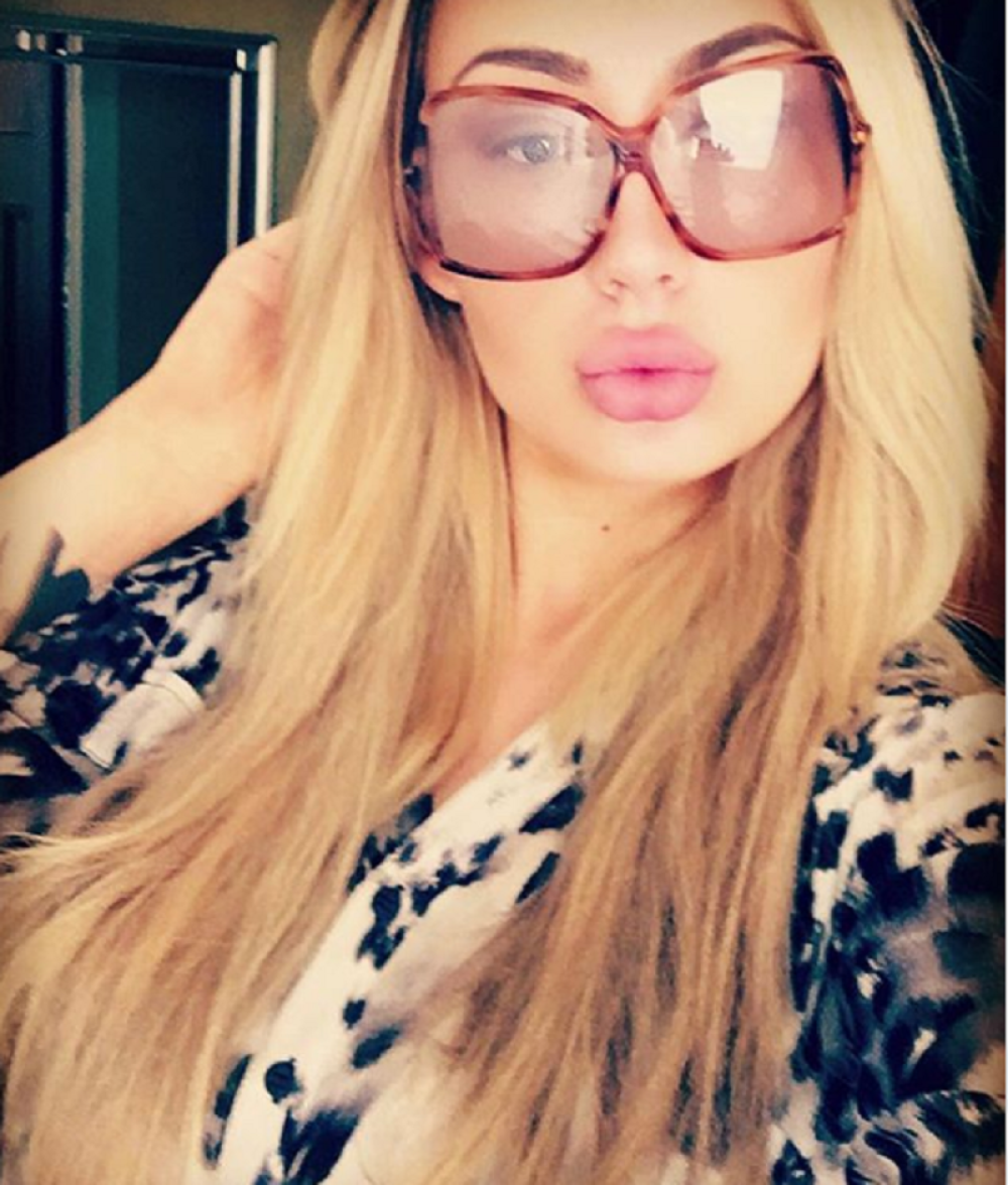 Oko vrata joj se nalazio zlatan kanap! Prvo su mislili da se ubila, a sada je došlo do veleobrta (FOTO)