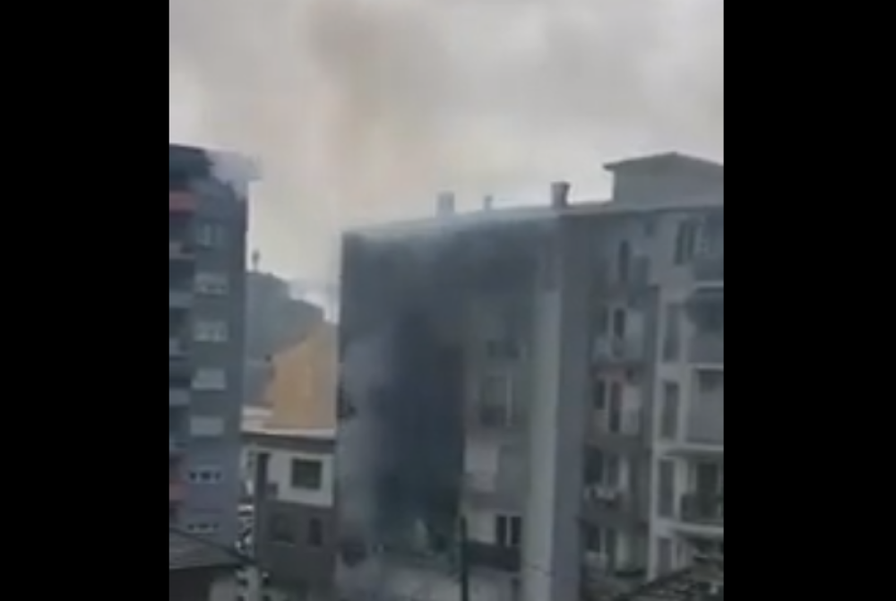 Mladić počeo da gori, pa su komšije pritekle u pomoć (VIDEO)