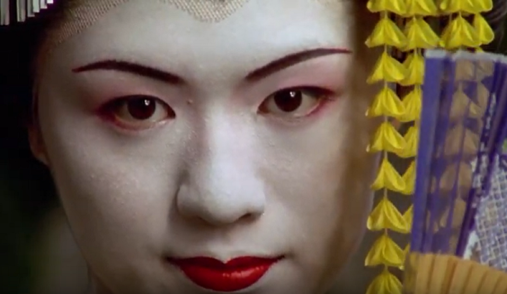 Povezuju ih sa prostitucijom, unajmljuju ih biznismeni i političari, ali nećete verovati kakvim sve veštinama barataju (VIDEO)